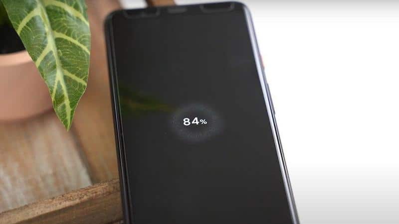 swollen-battery-insufficient-charging-causes-screen-pop