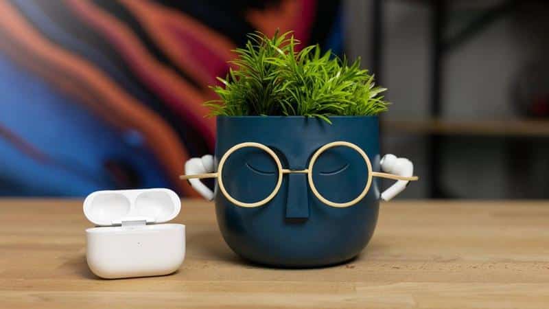 Apple-Releases-Another-AirPods-Pro-2-Bug-Fix-Update