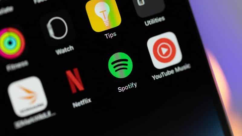 Spotify expands audiobook catalog with new deal