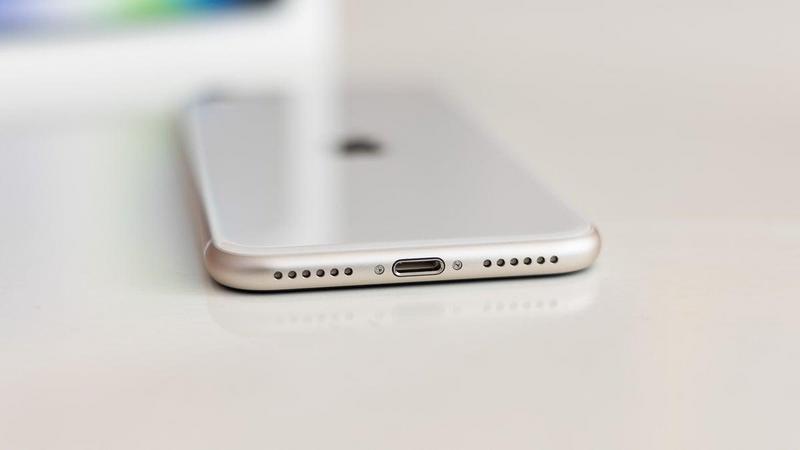 iPhone SE 4: Battery and charging expectations