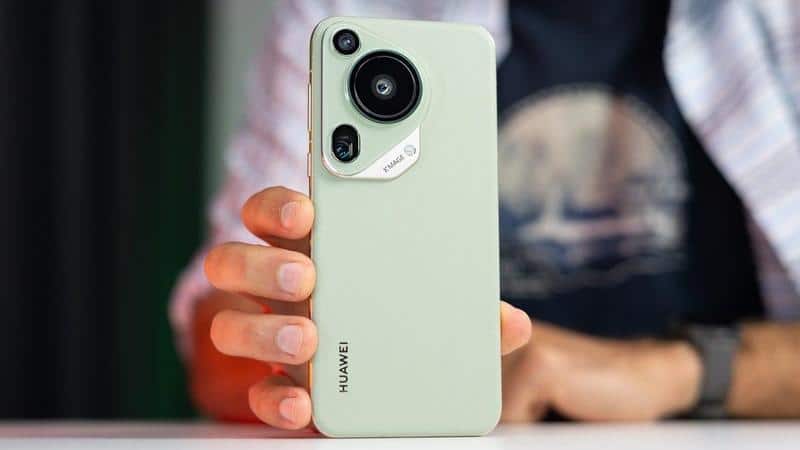huawei-slashes-prices-to-challenge-apple-in-smartphone-market
