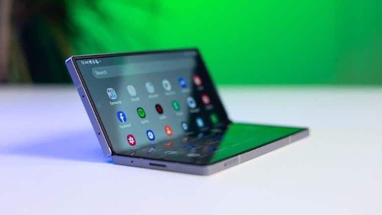 galaxy-z-fold-7-flat-promise-outmatched-by-oneplus-open-2