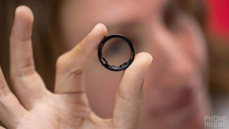 Self-adjusting smart ring seeks perfect fit for optimal readings