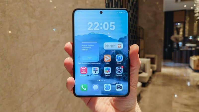 coolest-flip-phone-2023-not-galaxy-z-flip