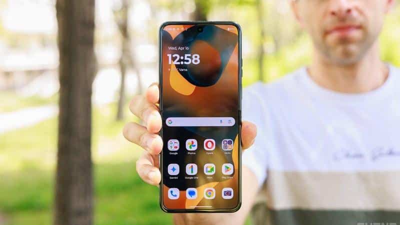 Razr Ultra outshines Z Flip 6 with free storage upgrade