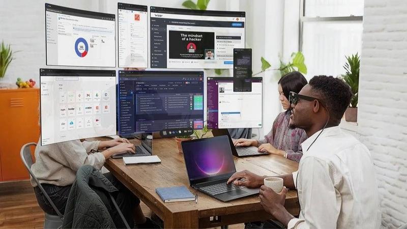 Windows-users-get-pocket-sized-virtual-mega-display